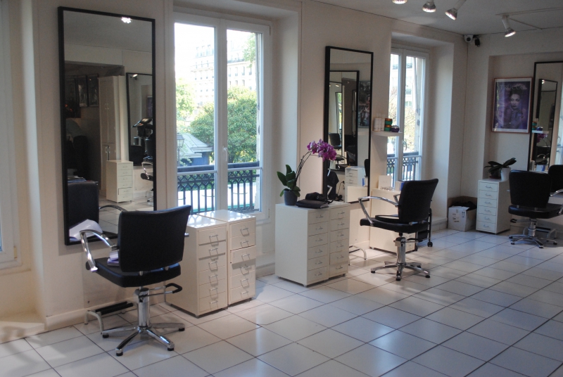 salon-coiffure-ROQUESTERON-min_floor-home-office-property-living-room-room-781228-pxhere.com